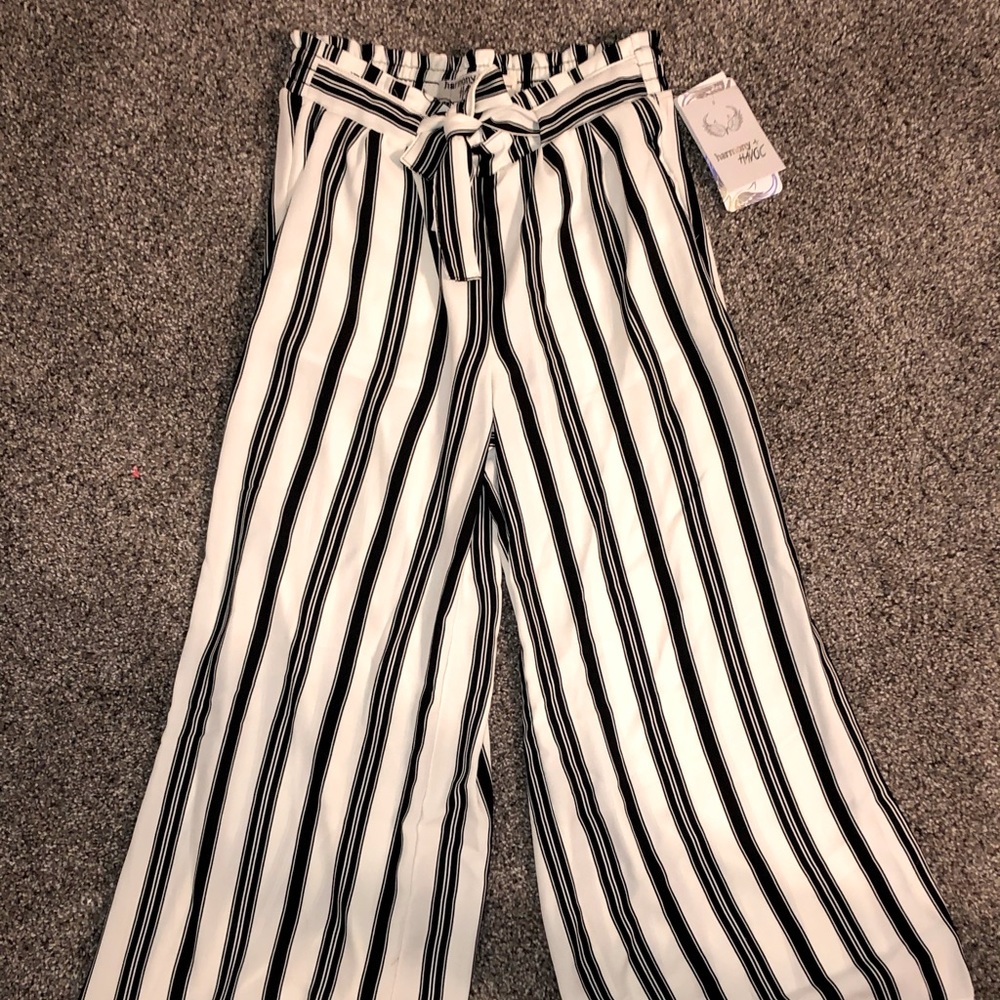 NWT Black & White Striped Wide Leg Flowy Pants